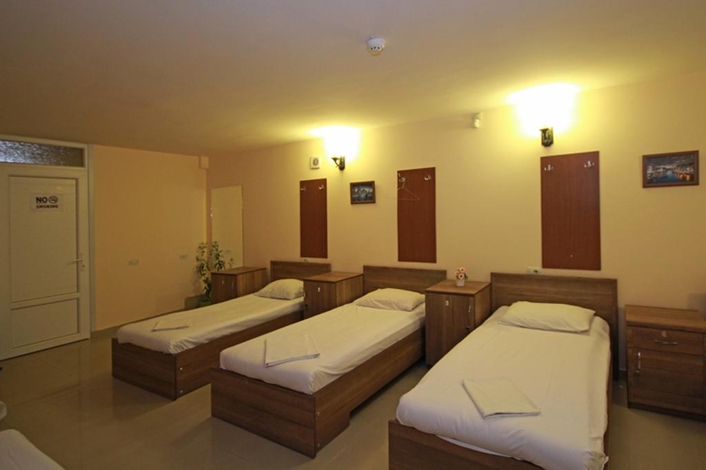 Yerevan Hostel Buitenkant foto
