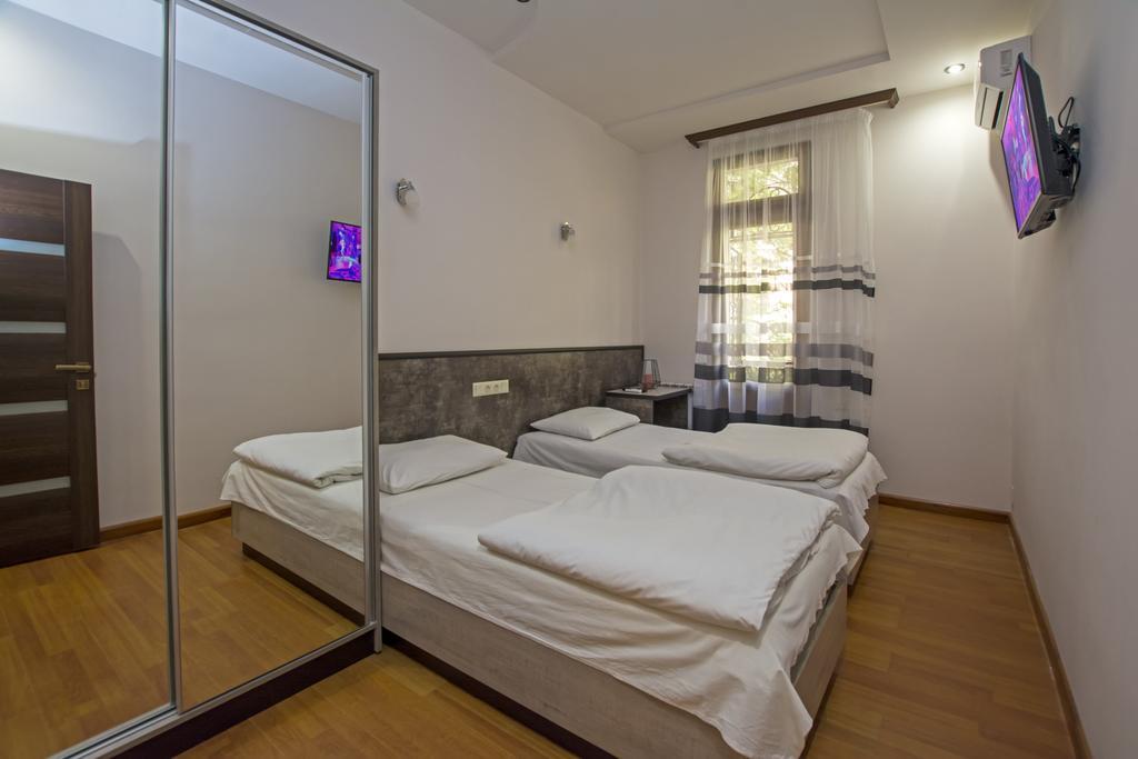 Yerevan Hostel Buitenkant foto